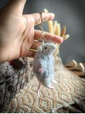 Игрушка Крыска вязаная, брелок, обвес 8-9 см, серая, ручная работа, сувенир, Основной цвет: Серый
