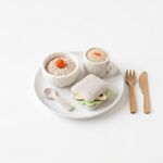 Игрушечная еда и посуда