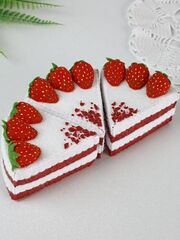 Торт из фетра Красный бархат с клубникой, изображение 5