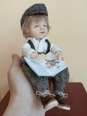 Интерьерная кукла. Мальчик с книжкой, изображение 2