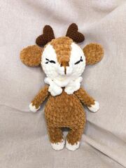 Вязаная игрушка ручной работы "Оленёнок", изображение 2