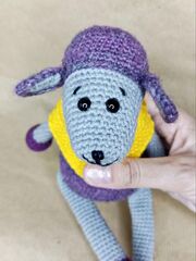 Вязаная игрушка Овечка в платочке, изображение 3