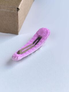 Розовая заколка для волос со стразами 5 см ручной работы FomiToys