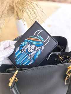 Кожаная обложка на паспорт женская/мужская (экокожа) с машинной вышивкой FomiToys. Лама разноцветная. Ручная работа, Вариации товаров: 13, изображение 3