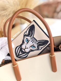 Кожаная обложка на паспорт женская / мужская (экокожа) с машинной вышивкой FomiToys. Сфинкс. Ручная работа, Вариации товаров: 2, изображение 3