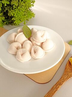 Пельмени с маслом и лаврушкой Игрушечная еда, изображение 2