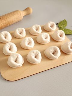 Пельмени с маслом и лаврушкой Игрушечная еда, изображение 3