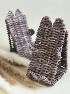 Подставка плетеная для телефона