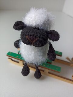 Схема вязания Брелок Барашка крючком, изображение 3