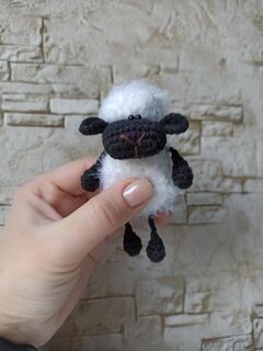 Схема вязания Брелок Барашка крючком