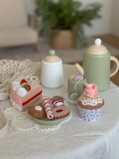 Набор сладостей из фетра Земляничный