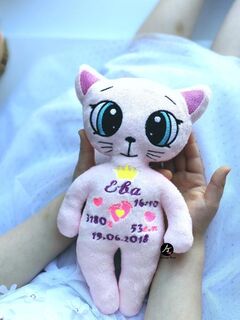 Игрушка мягкая для новорожденных Котик с метрикой FomiToys 24 см ручная работа, Вариации товаров: 3, изображение 4