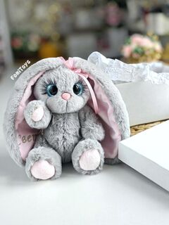 Плюшевая зайка ручной работы 25 см, именная игрушка с метрикой на ушке, подарок FomiToys, изображение 6