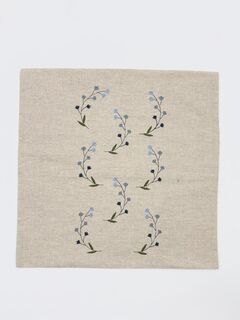 Наволочка декоративная с вышивкой Голубые цветы, изображение 4