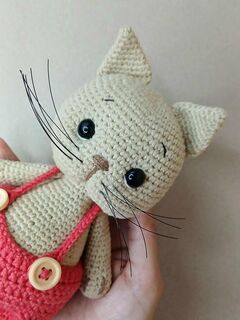 Вязаная игрушка Кот в штанишках, изображение 4