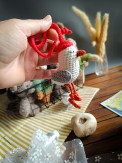 Брелок Чайка вязаная, игрушка, обвес, 6-8 см, красный, ручная работа, сувенир, изображение 4