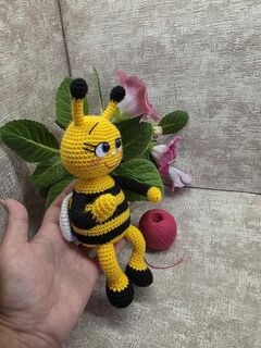 Пчела, вязаная игрушка сувенир, изображение 3