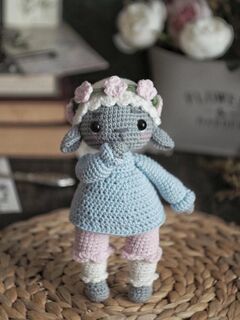 Мастер класс весенняя овечка, пасхальная овечка амигуруми, овечка в цветочном венке схема вязания, изображение 5
