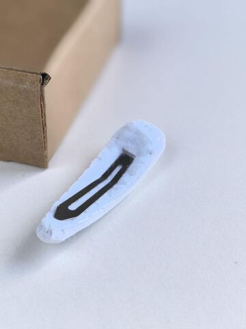 Белая заколка для волос со стразами 5 см ручной работы FomiToys
