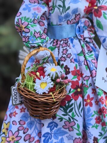 Кукла Анютка-цветочница, изображение 3