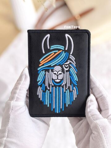 Кожаная обложка на паспорт женская/мужская (экокожа) с машинной вышивкой FomiToys. Лама разноцветная. Ручная работа, Вариации товаров: 13