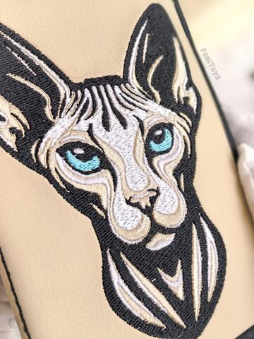 Кожаная обложка на паспорт женская / мужская (экокожа) с машинной вышивкой FomiToys. Сфинкс. Ручная работа, Вариации товаров: 2, изображение 2