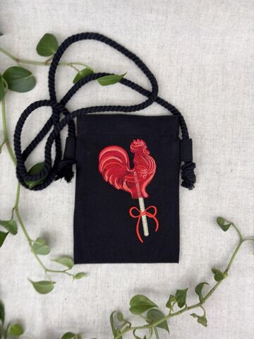 Сумочка под телефон с вышивкой "Леденец"