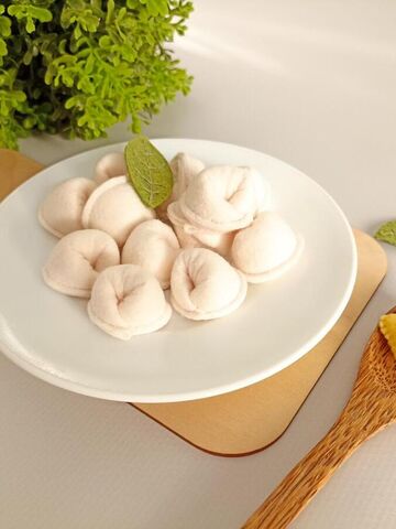 Пельмени с маслом и лаврушкой Игрушечная еда, изображение 2