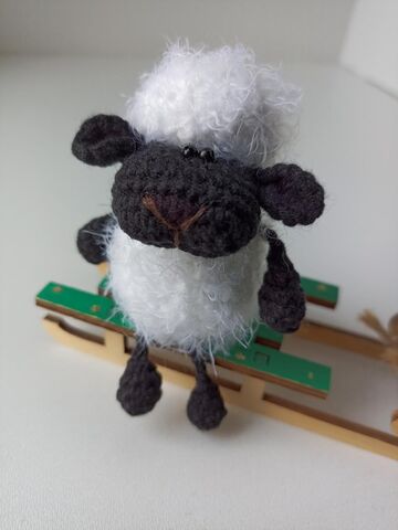 Схема вязания Брелок Барашка крючком, изображение 3