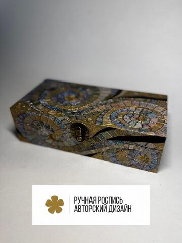 Шкатулка с ручной росписью