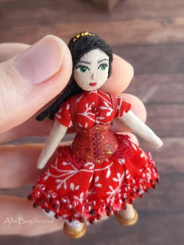 Миниатюрная кукла Кармен, изображение 2