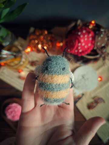 Брелок Шмель вязаный, игрушка, обвес, 5-6 см, ручная работа, сувенир, изображение 13