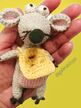 Вязаная игрушка Мышонок